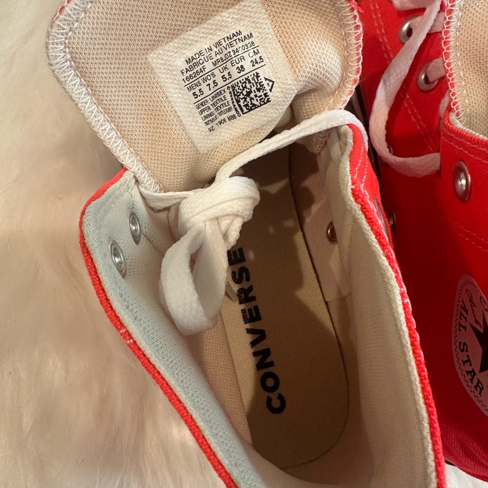 Chuck Taylor All Star High 'Bright
Crimson' - Picture 4 of 12